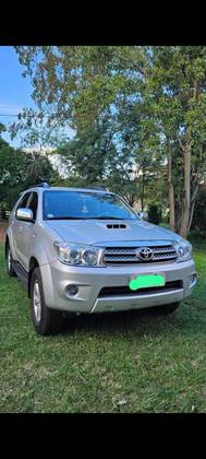 TOYOTA HILUX SW4 3.0 SRV 4X4 7 LUGARES 16V TURBO INTERCOOLER DIESEL 4P AUTOMÁTICO